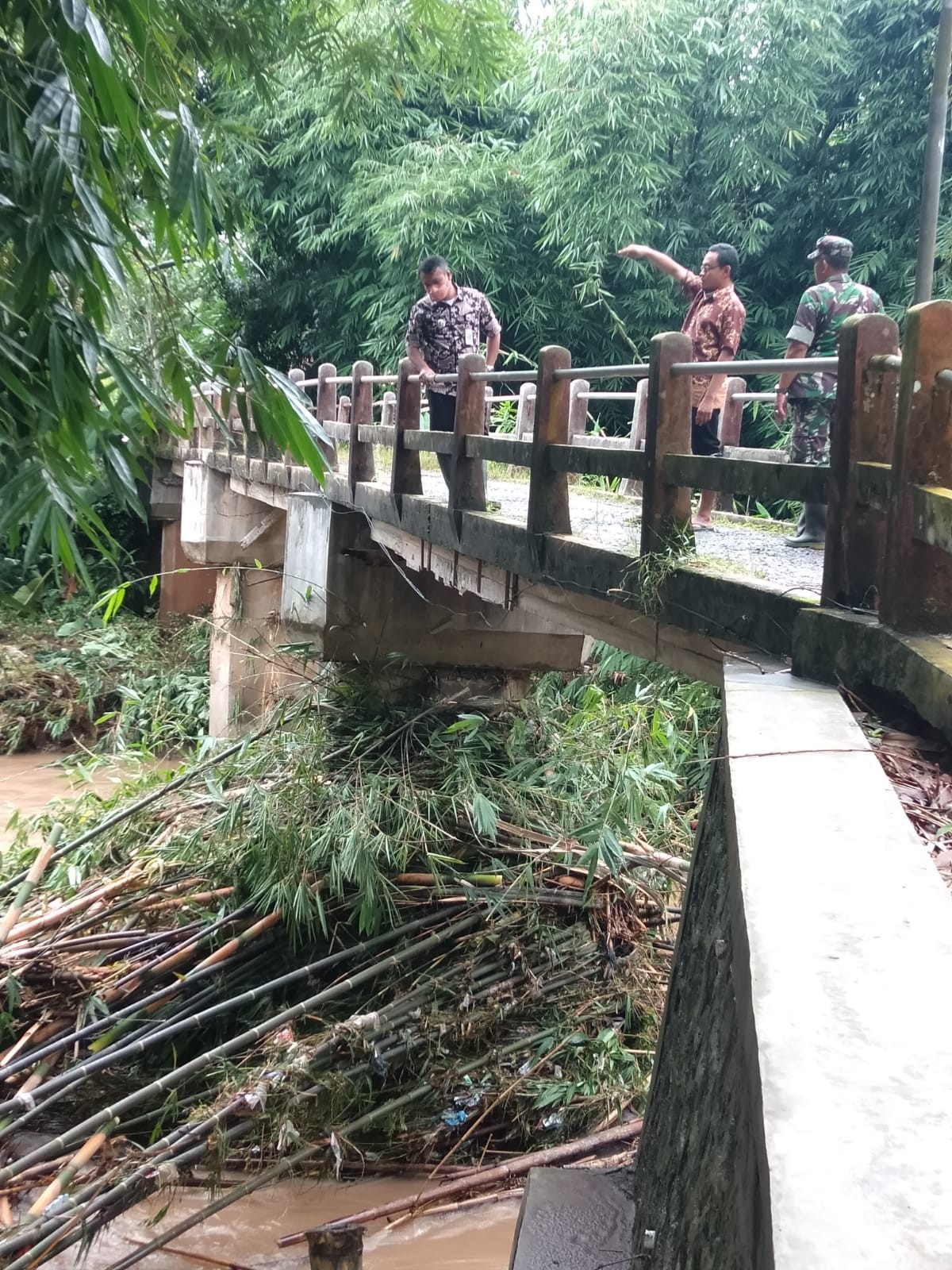 Monitoring akibat banjir tanggal 14 - 15 Maret 2022 Kecamatan Kemiri di Kemiri Lor 